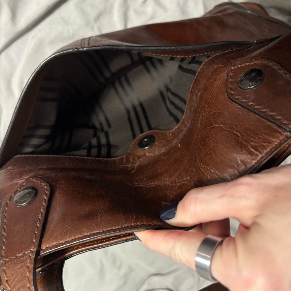 Frye Rich Brown Leather Melissa Traveler Weekend Tote with luggage handle sleeve - Picture 6 of 9